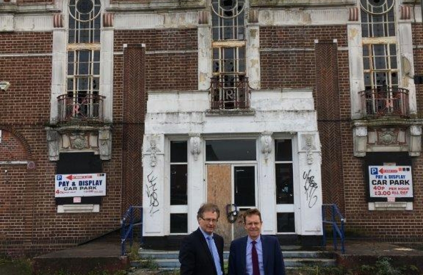 Mayor Andy Street visited the Royalty Cinema with Harborne councillor Peter Fowler.